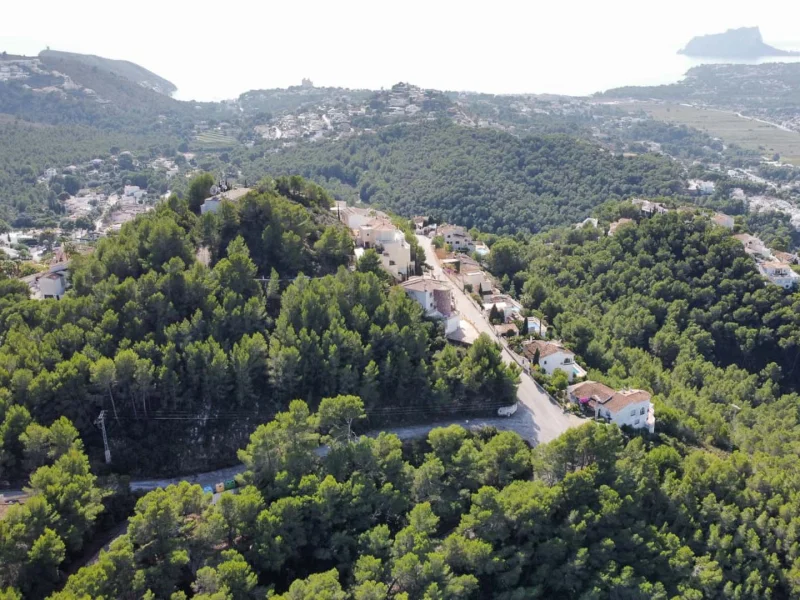 Parcela exclusiva en Paichi, Moraira con vistas panorámicas
