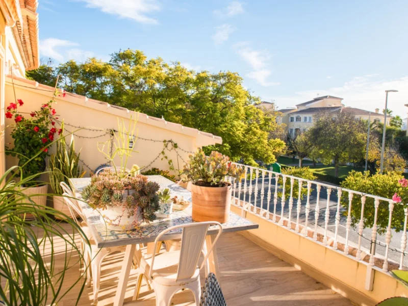 Apartamento moderno con amplia terraza en Jávea
