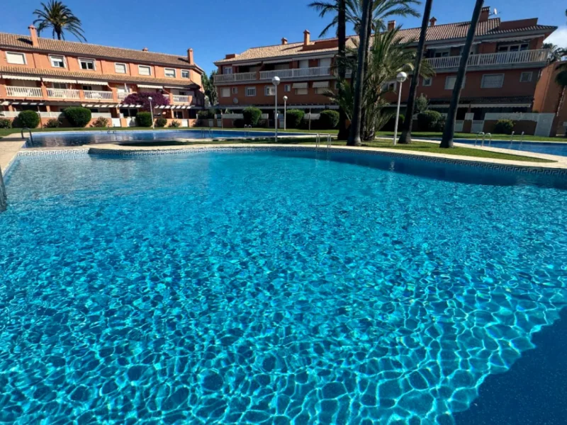 Dúplex en Jávea con piscina comunitaria y terraza