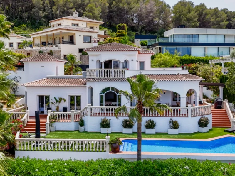 Chalet tradicional con vistas panorámicas al mar y al Montgó en Jávea