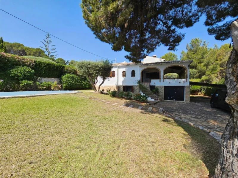 Villa tradicional de seis dormitorios en Cap Martí, Jávea