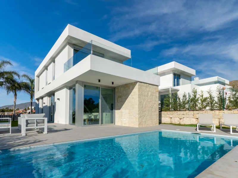 Villa moderna en Finestrat con piscina privada y vistas a la montaña