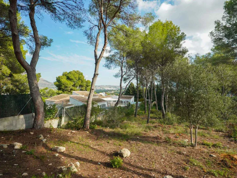Parcela en venta en La Lluca, Jávea con vistas a la montaña