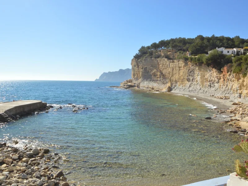 Parcela doble edificable en Benissa, Cala Advocat con vistas al mar