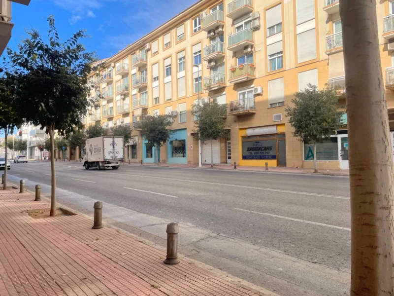Local comercial en Jávea Pueblo con gran visibilidad
