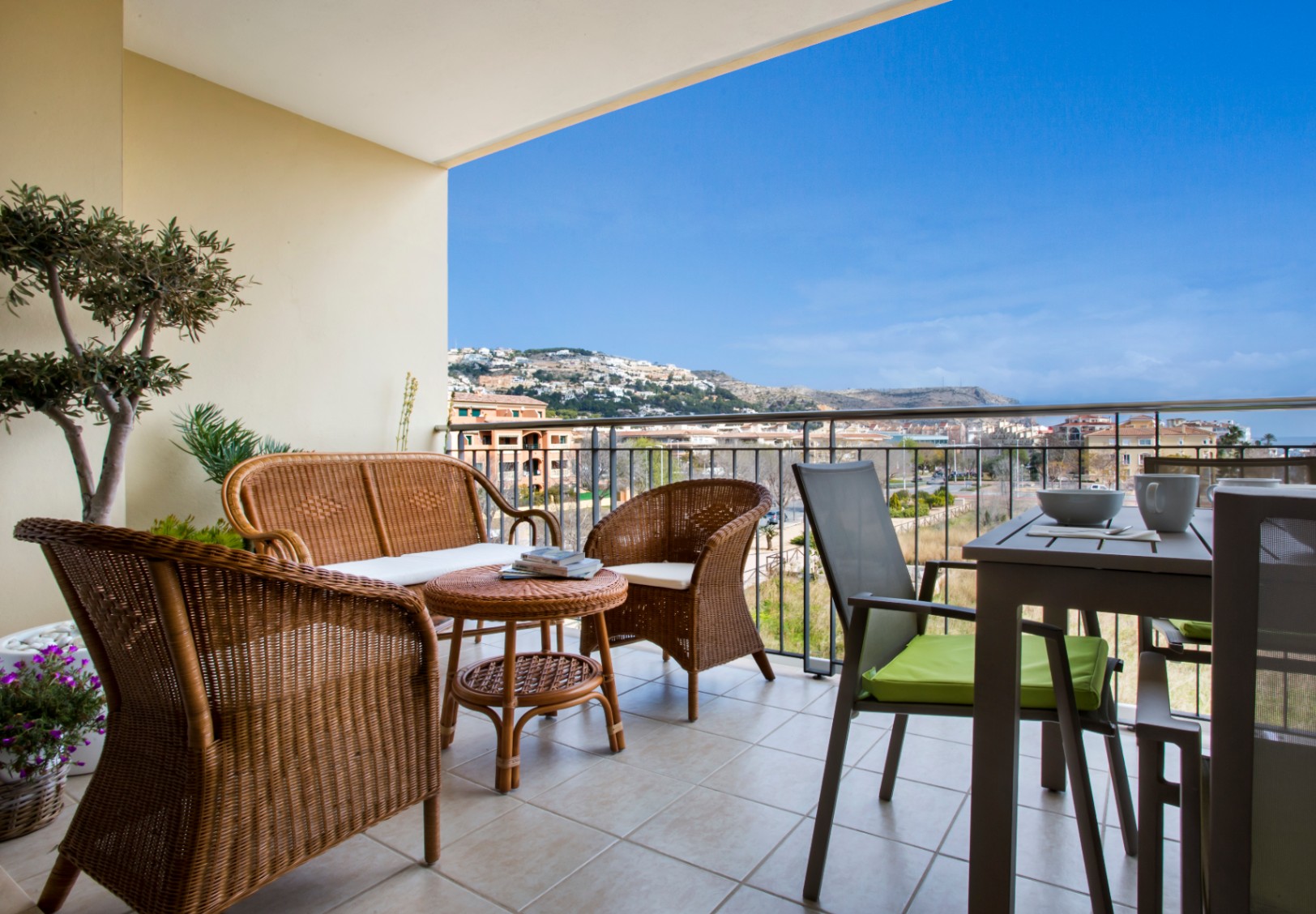 Impeccable double apartment of 205m2 furnished to mtrs. del Mar, Port of Jávea.