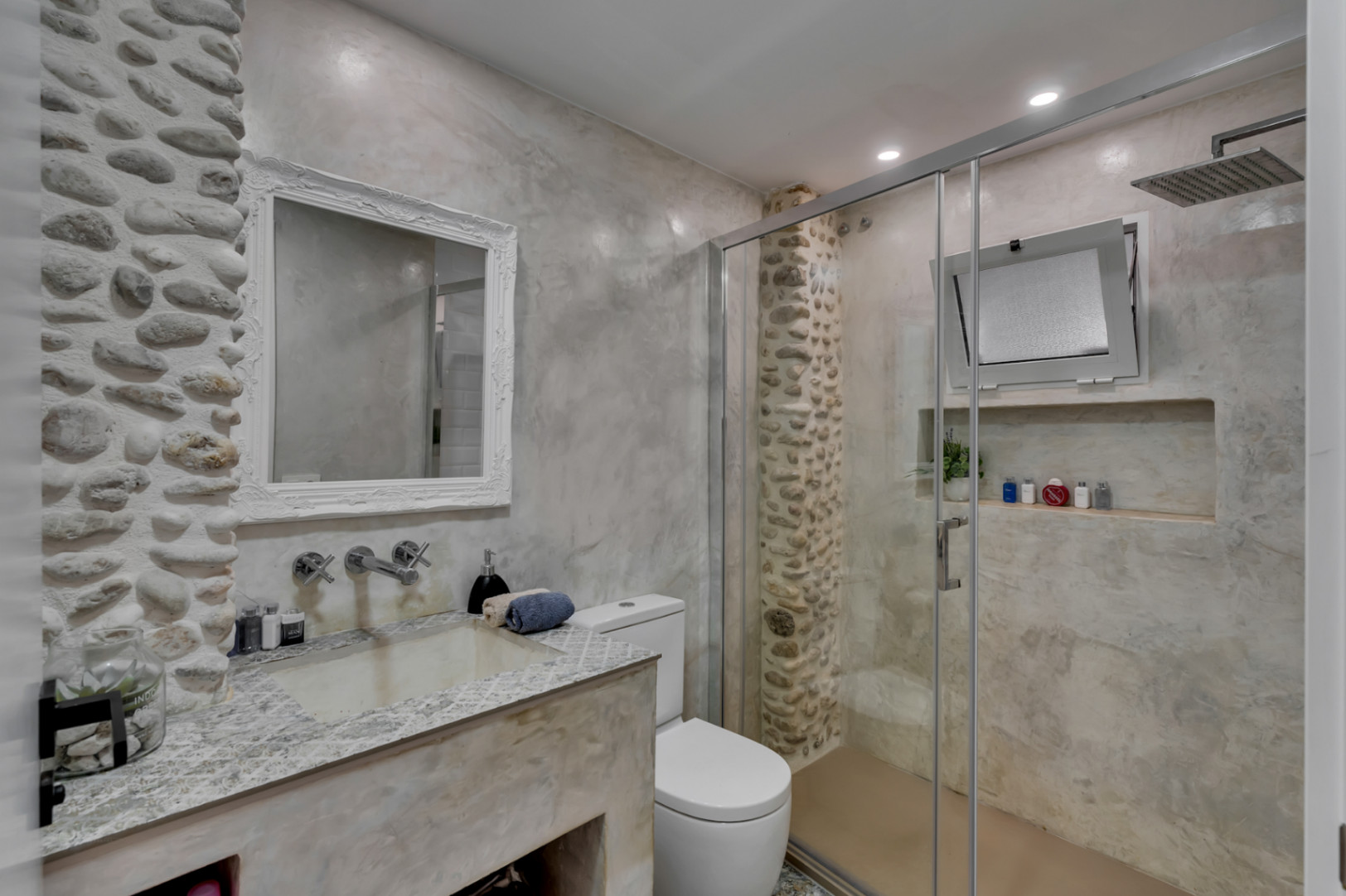 Apartamento en planta baja en Dénia con piscina y terraza privada