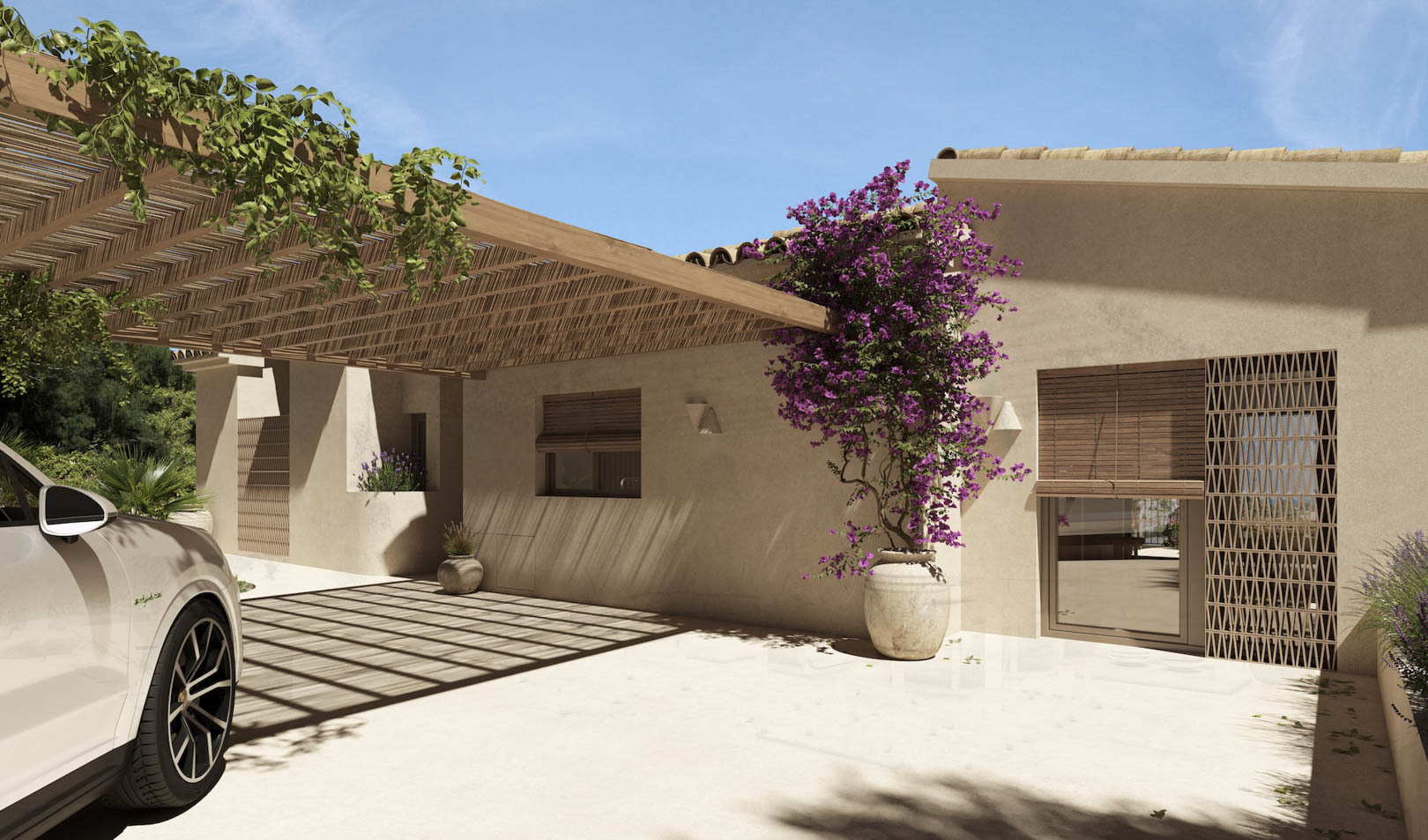 Zona de aparcamiento exterior con pérgola de madera y cañizo, fachada de tonos tierra, contraventanas de madera y una buganvilla decorativa en macetero de piedra.