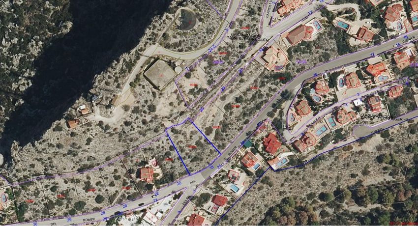 Parcela urbana de 1200 m2 con vistas al mar y panorámicas