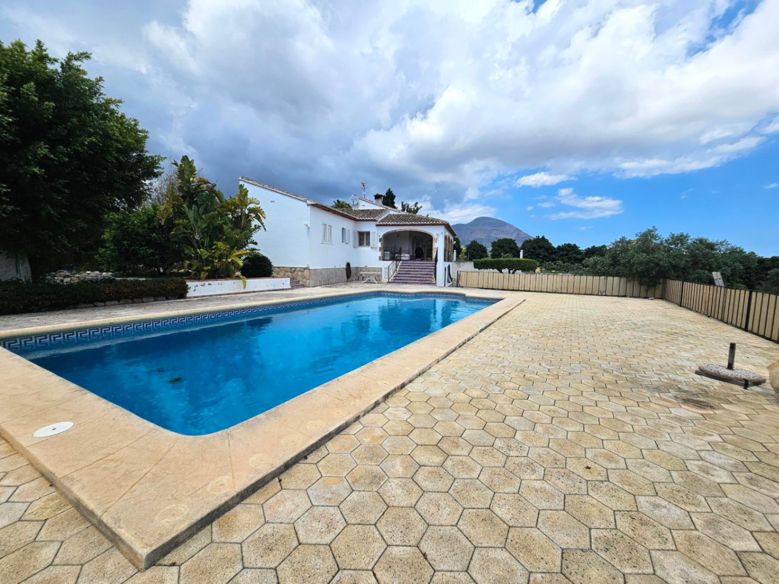 Villa Exclusiva en Jávea, Tarraula: 4 Dormitorios, Vistas Impresionantes