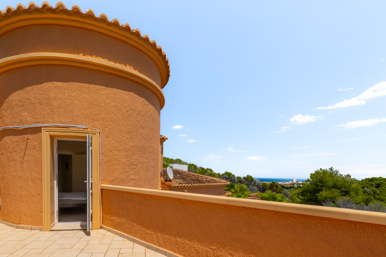 Villa de Lujo en Jávea: 3 Dormitorios, Vistas Increíbles. ¡Oportunidad!