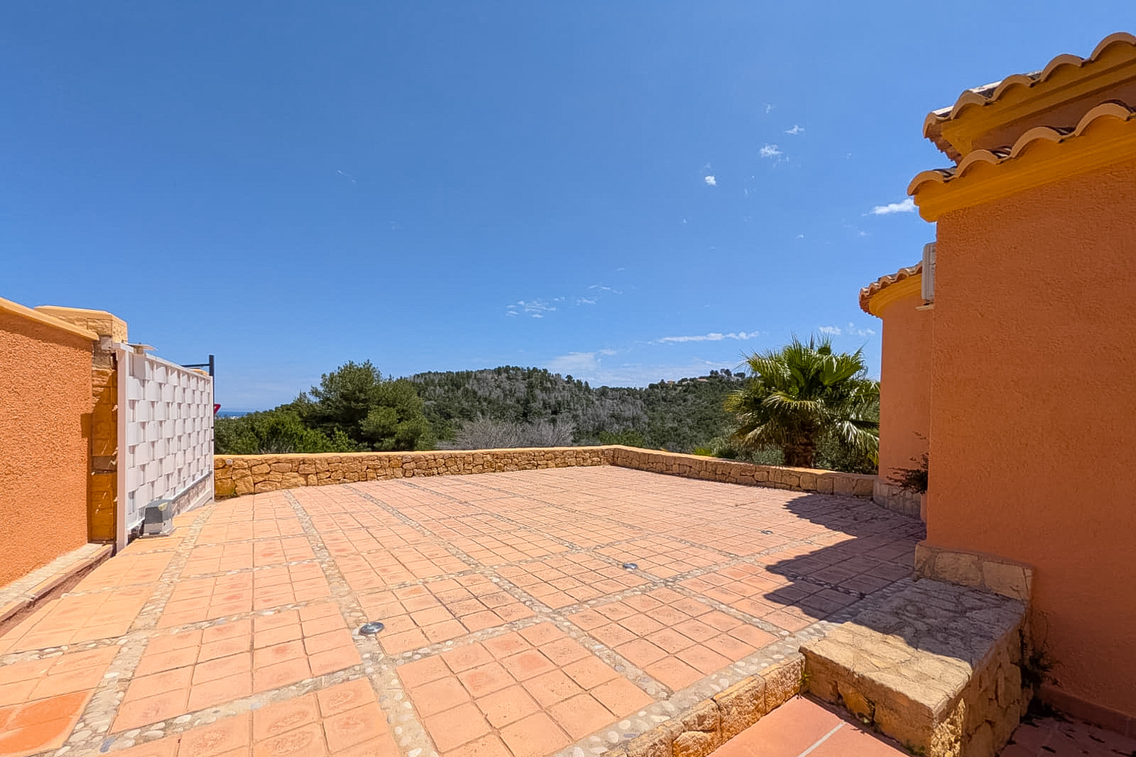 Villa de Lujo en Jávea: 3 Dormitorios, Vistas Increíbles. ¡Oportunidad!