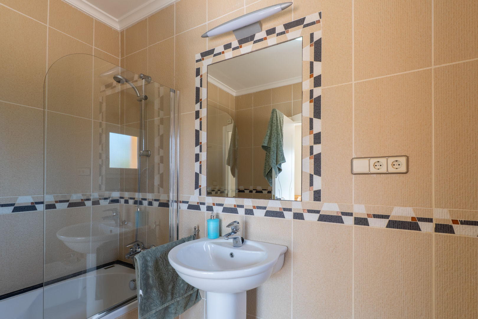 Villa de Lujo en Jávea: 3 Dormitorios, Vistas Increíbles. ¡Oportunidad!