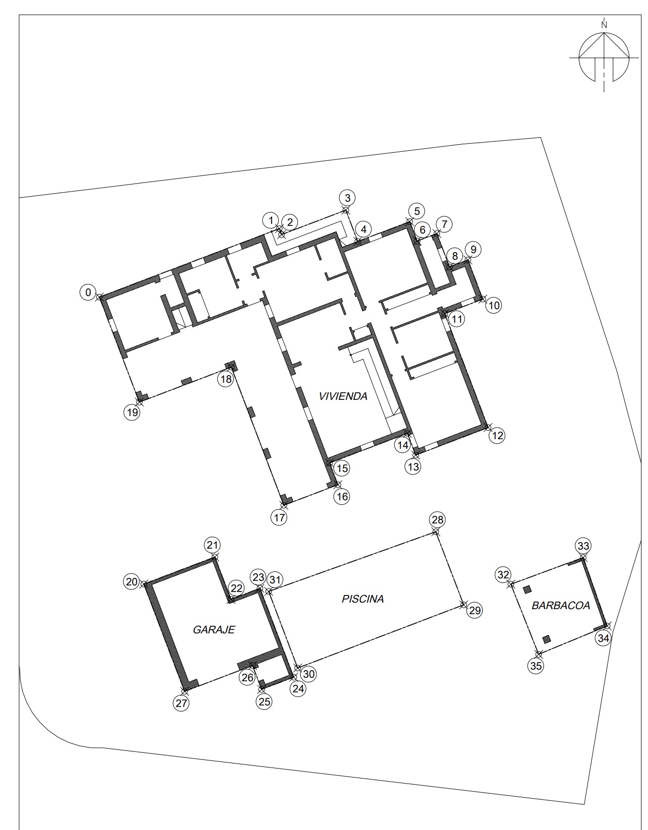 Plano arquitectónico de la villa, mostrando la distribución de la vivienda, piscina, garaje y barbacoa.