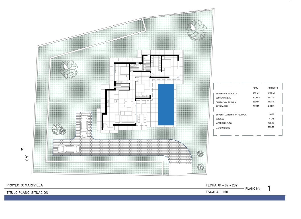Plano técnico de situación que detalla la distribución de la villa, la piscina privada y el acceso en la parcela de 1252 m².