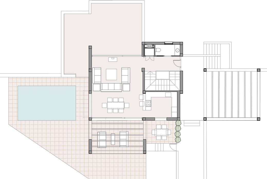 Plano técnico de la planta baja que ilustra la distribución diáfana del salón, comedor y cocina, conectando con la terraza, piscina y zona de pérgola.