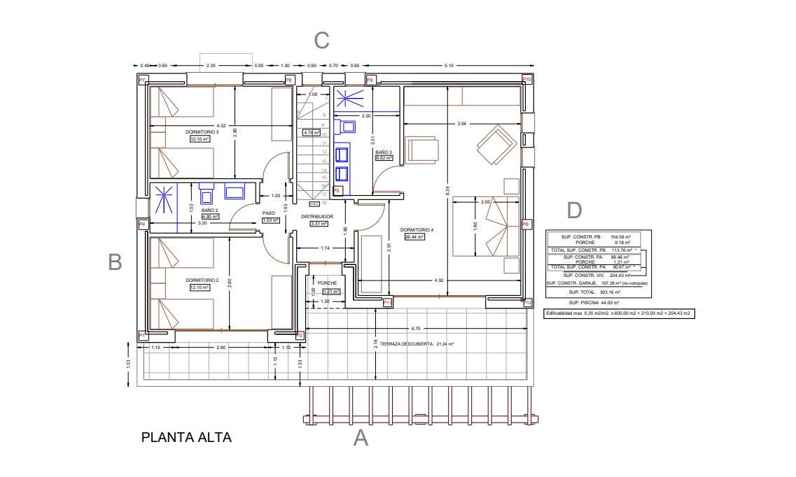 Plano técnico de la planta alta que detalla tres dormitorios, dos baños completos y una terraza descubierta de 21 m² con acceso desde la suite principal.
