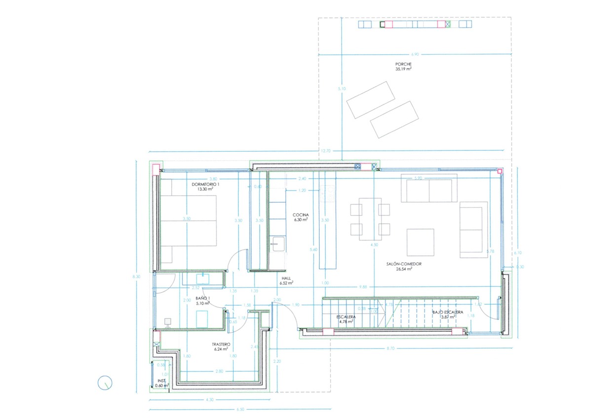 Plano detallado de la planta baja del Modelo C, que muestra un salón-comedor de 26 m², cocina integrada, un dormitorio con baño y un amplio porche exterior de 35 m².