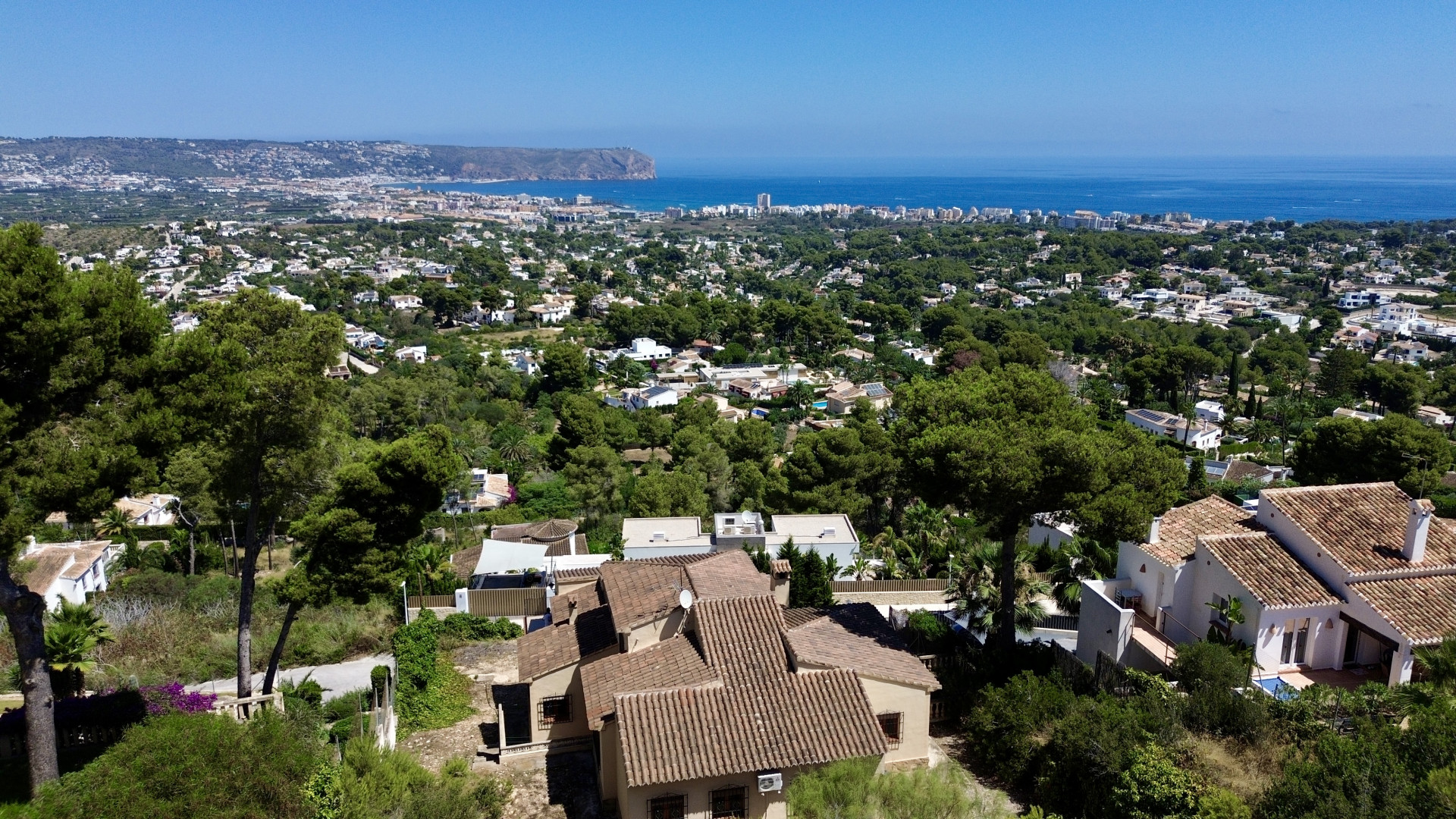 Villa en Jávea, Adsubia con Vistas Panorámicas al Mar