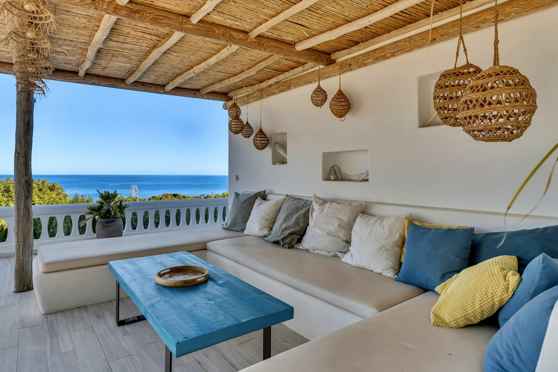 Villa con vistas al mar en venta en Dénia