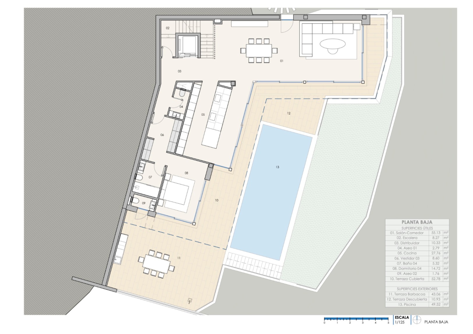 Plano detallado de la planta baja que incluye el salón-comedor de 55 m², cocina con isla, un dormitorio y la zona exterior con piscina infinita y terraza de barbacoa.