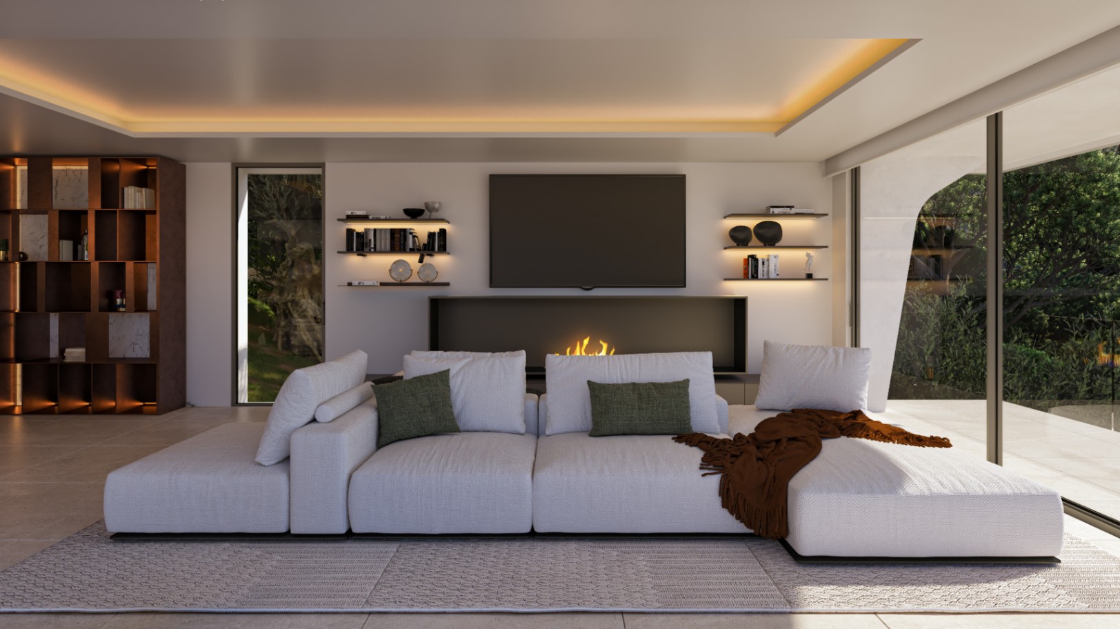Salón moderno con sofá modular blanco, chimenea integrada bajo el televisor y estanterías retroiluminadas. Grandes ventanales conectan el espacio con la terraza exterior.