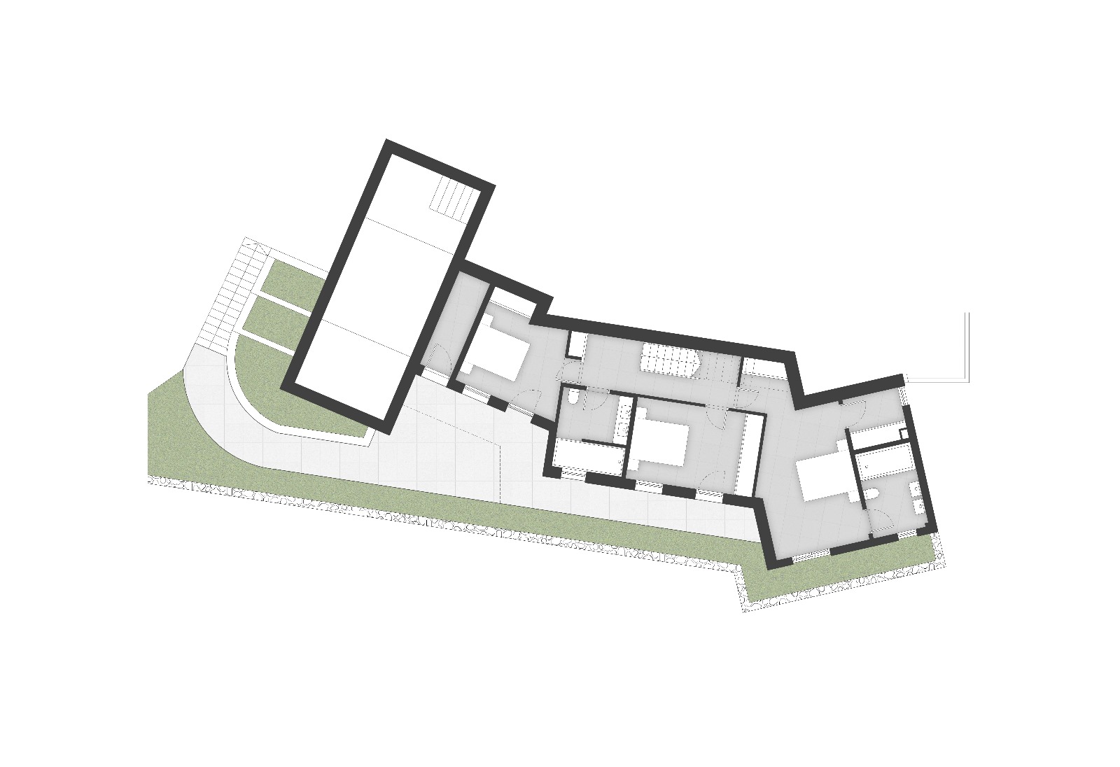 Plano detallado de la planta inferior que muestra la distribución de tres dormitorios, dos baños y el acceso a la zona exterior integrada.