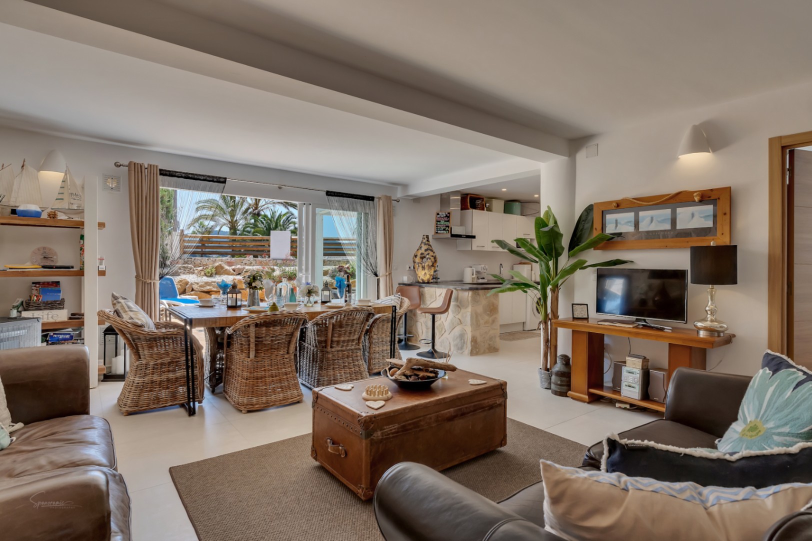Villa en Jávea con Piscina Privada y Vistas a la Montaña