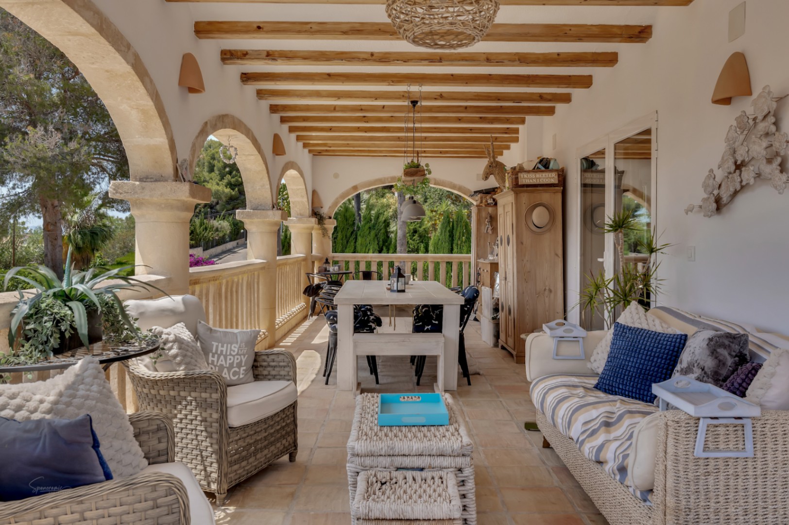 Villa en Jávea con Piscina Privada y Vistas a la Montaña