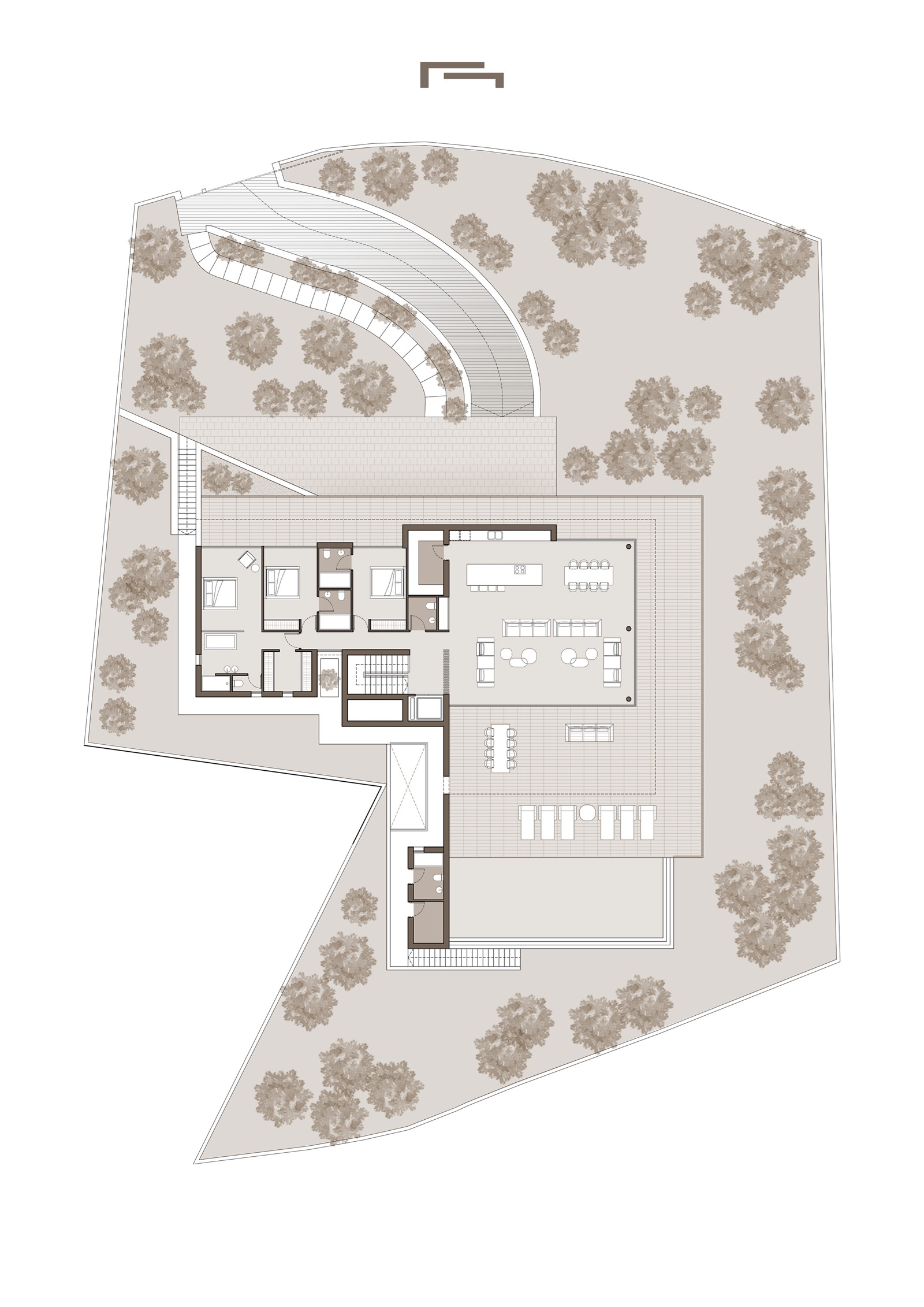 Plano de planta arquitectónico que muestra la distribución de la planta principal, el acceso rodado, las zonas ajardinadas y la amplia terraza con piscina.