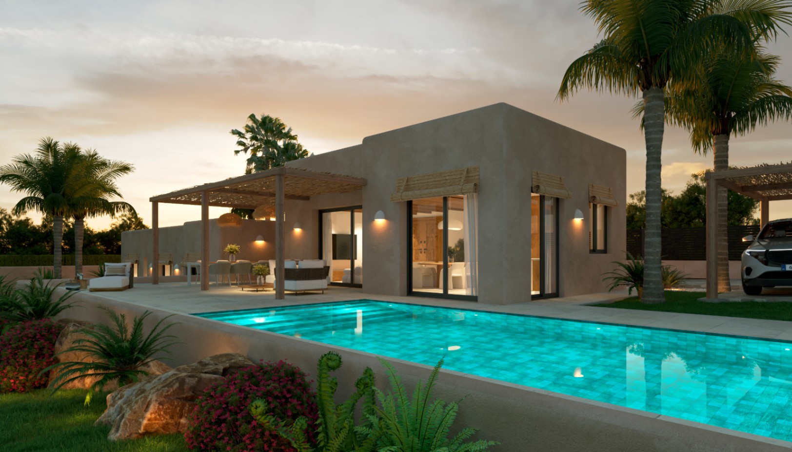 Vista exterior al atardecer con piscina iluminada, terraza bajo pérgola de fibras naturales y fachada mediterránea minimalista integrada en un jardín con palmeras.